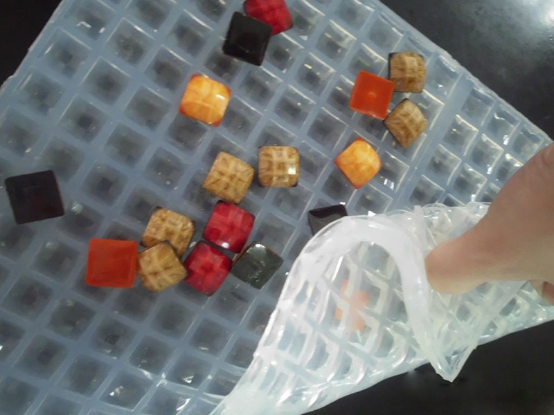 樹脂鉆硅膠模具投產(chǎn) 樹脂鉆硅膠模具投產(chǎn)