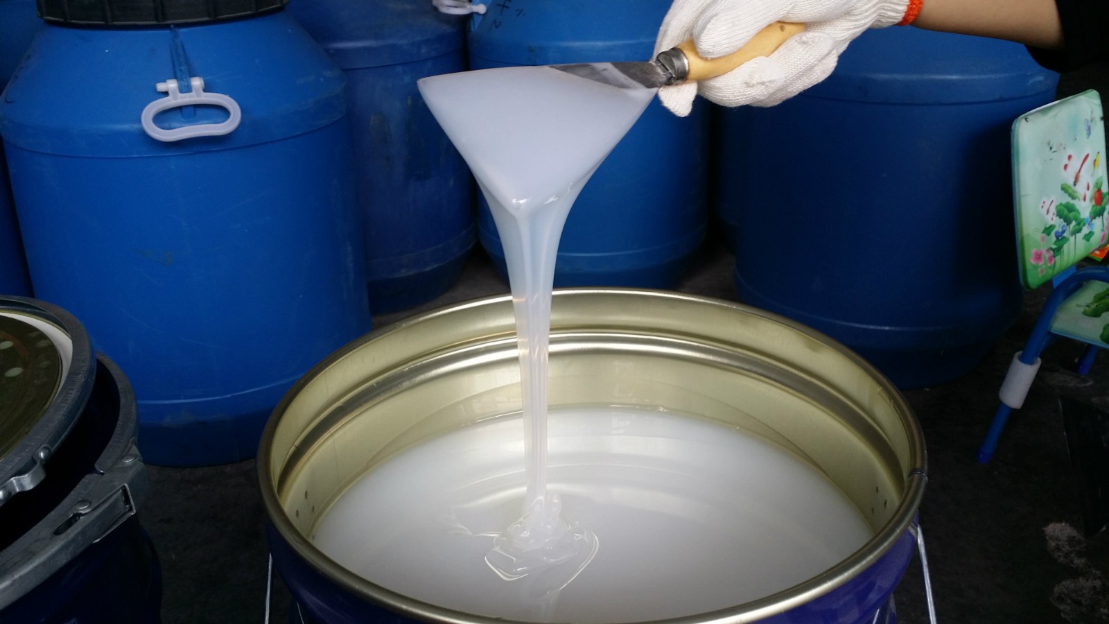 工業(yè)級模具硅膠膨脹怎么辦 ？