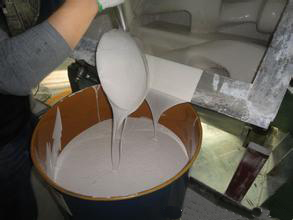 耐低溫模具硅膠能耐低溫多少度？