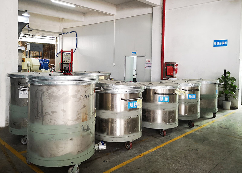 如何選擇靠譜的液體硅膠廠家？這些要點(diǎn)需牢記